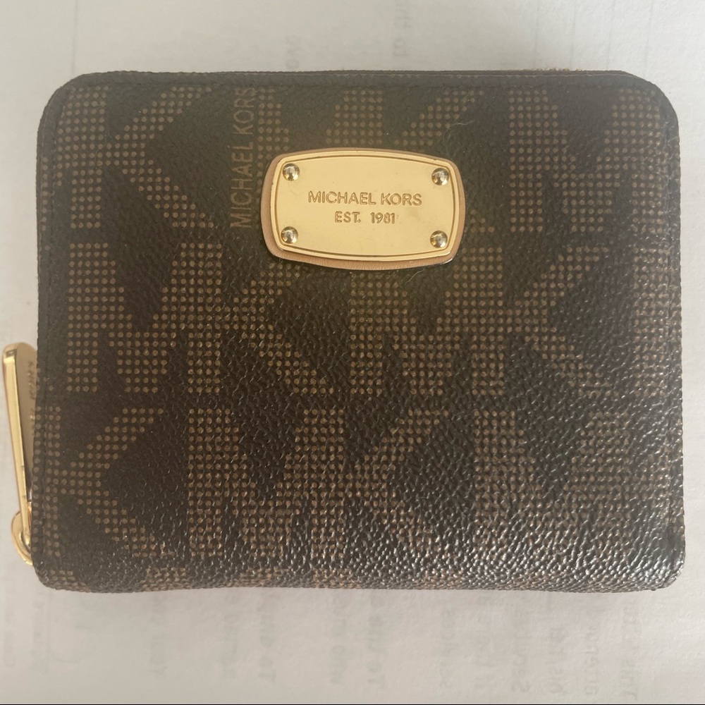 SOLD!!! Michael Kors Wallet